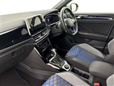 Volkswagen T-Roc Image 2