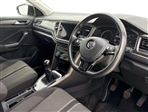 Volkswagen T-Roc Image 6