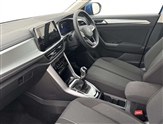 Volkswagen T-Roc Image 2