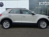 Volkswagen T-Roc Image 4