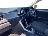 Volkswagen T-Roc Image 2