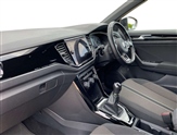 Volkswagen T-Roc Image 2