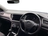 Volkswagen T-Roc Image 6