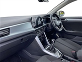 Volkswagen T-Roc Image 2