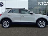 Volkswagen T-Roc Image 4