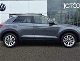 Volkswagen T-Roc Image 4