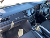 Volkswagen T-Roc Image 2