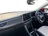 Volkswagen T-Roc Image 2