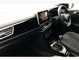 Volkswagen T-Roc Image 2