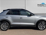 Volkswagen T-Roc Image 2