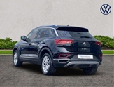 Volkswagen T-Roc Image 2