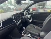 Volkswagen T-Roc Image 2