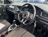 Volkswagen T-Roc Image 6