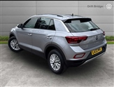 Volkswagen T-Roc Image 3
