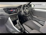 Volkswagen T-Roc Image 2