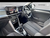 Volkswagen T-Roc Image 2