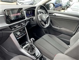 Volkswagen T-Roc Image 2