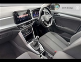 Volkswagen T-Roc Image 2