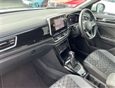 Volkswagen T-Roc Image 2