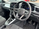 Volkswagen T-Roc Image 6