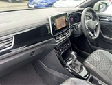 Volkswagen T-Roc Image 2