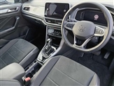 Volkswagen T-Roc Image 3
