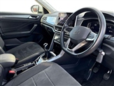Volkswagen T-Roc Image 6