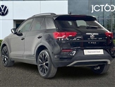 Volkswagen T-Roc Image 2