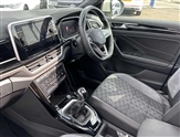 Volkswagen T-Roc Image 2