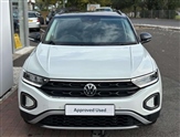 Volkswagen T-Roc Image 2