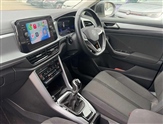 Volkswagen T-Roc Image 2