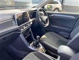 Volkswagen T-Roc Image 2