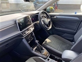 Volkswagen T-Roc Image 2