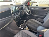 Volkswagen T-Roc Image 2