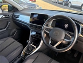 Volkswagen T-Roc Image 6