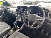 Volkswagen T-Roc Image 6