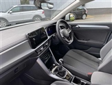 Volkswagen T-Roc Image 2