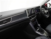 Volkswagen T-Roc Image 2