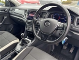 Volkswagen T-Roc Image 6