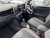 Volkswagen T-Roc Image 2