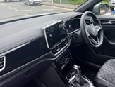Volkswagen T-Roc Image 2