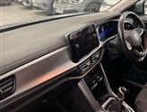 Volkswagen T-Roc Image 2