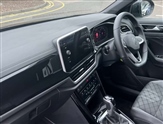 Volkswagen T-Roc Image 2