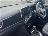 Volkswagen T-Roc Image 2