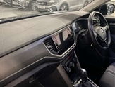 Volkswagen T-Roc Image 2
