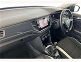 Volkswagen T-Roc Image 2