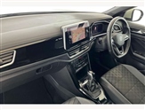 Volkswagen T-Roc Image 2