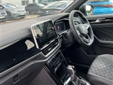 Volkswagen T-Roc Image 2