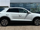 Volkswagen T-Roc Image 4