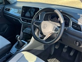 Volkswagen T-Roc Image 6